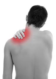 ¿Por qué me duele el hombro al dormir?