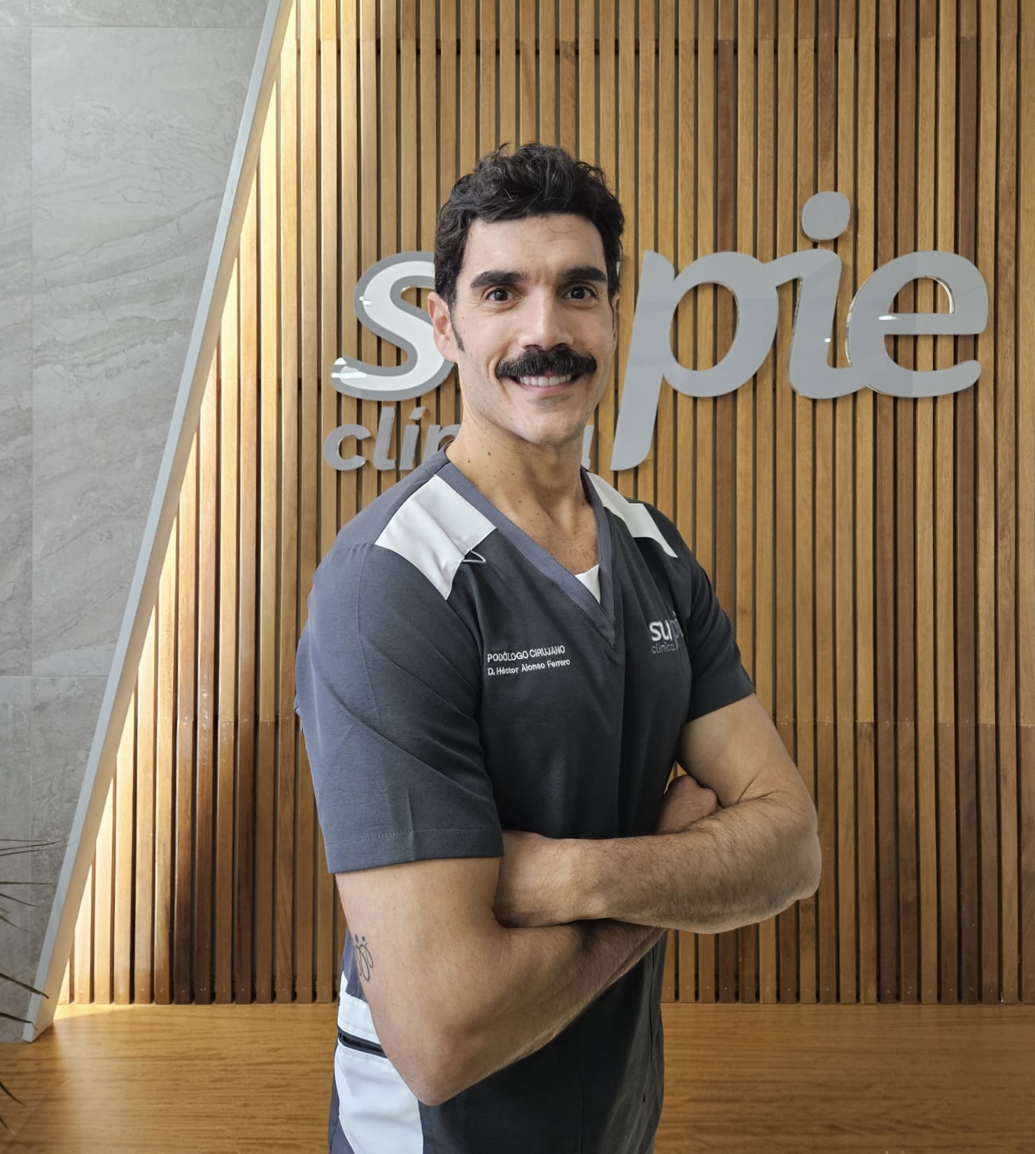 Dr. Héctor Alonso Ferrero
