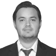 Dr. Mauricio Moreyra Villarreal
