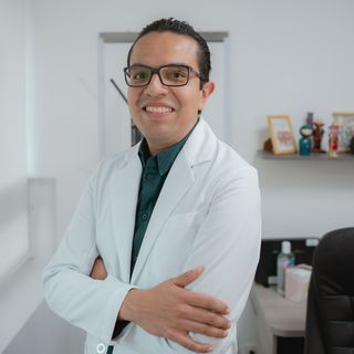 Dr. Omar Rodolfo Sánchez Balpuesta
